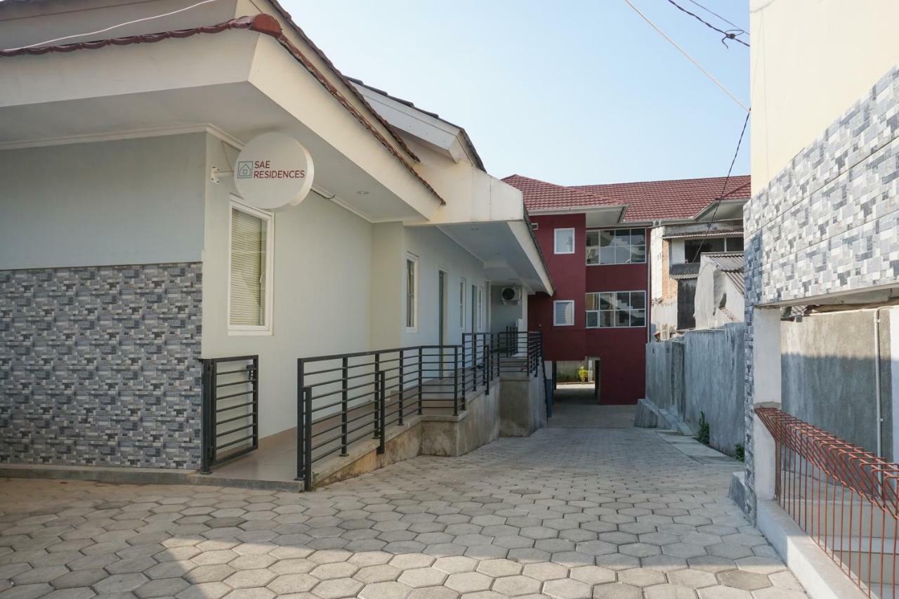 Residences By Reddoorz Near Mt Haryono - Minimum Stay 7 Days Jakarta Ngoại thất bức ảnh