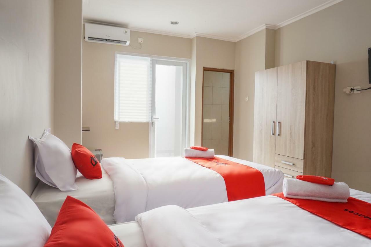 Residences By Reddoorz Near Mt Haryono - Minimum Stay 7 Days Jakarta Ngoại thất bức ảnh